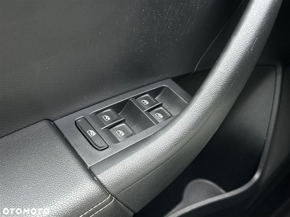 Skoda RAPID 1.0 TSI Ambition - 16