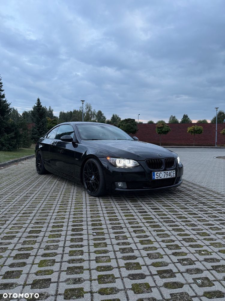 BMW Seria 3 325d Coupe - 8
