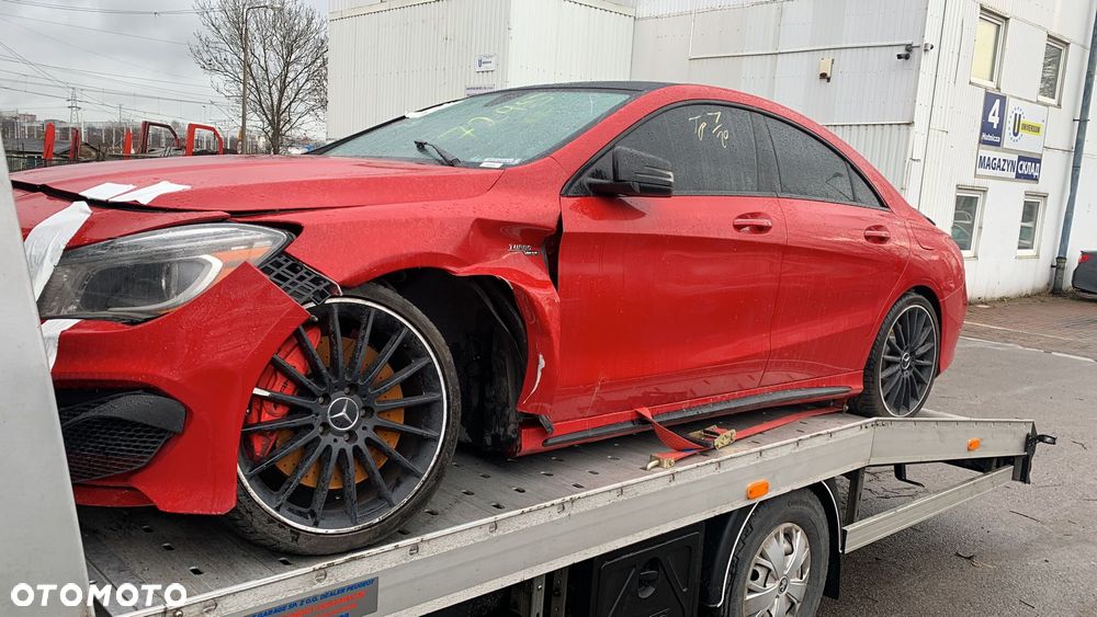 Mercedes-Benz CLA 45 AMG 4Matic 7G-DCT - 31