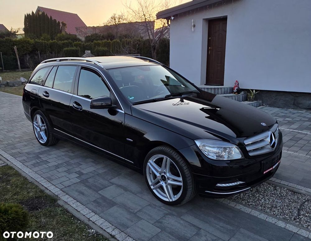 Mercedes-Benz Klasa C 200 (BlueEFFICIENCY) 7G-TRONIC Avantgarde - 10