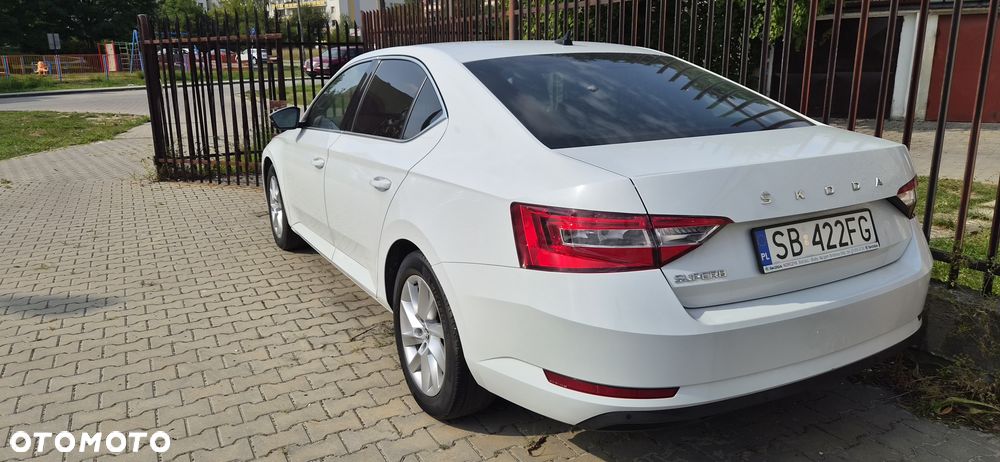 Skoda Superb 2.0 TDI SCR Ambition DSG - 14