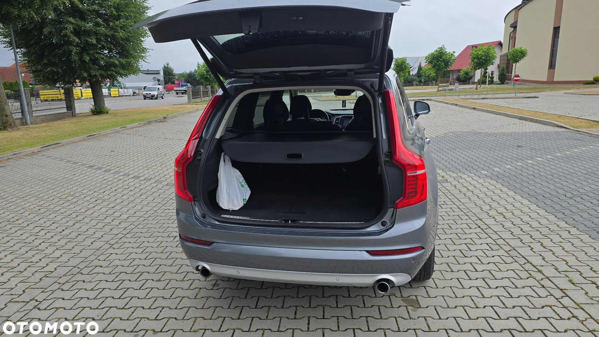 Volvo XC 90 D5 AWD Geartronic Momentum - 8