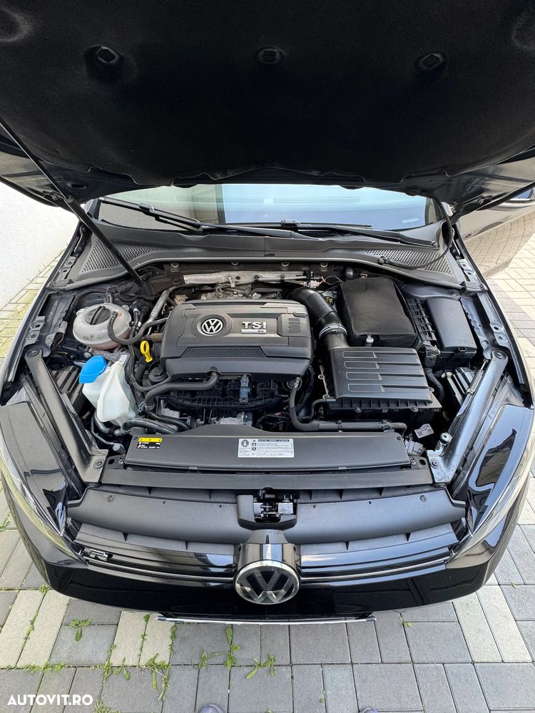 Volkswagen Golf - 16