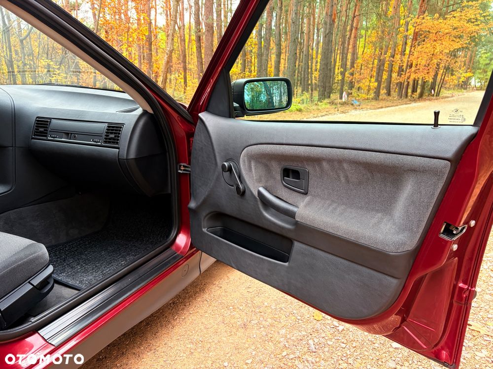 BMW Seria 3 316i - 34