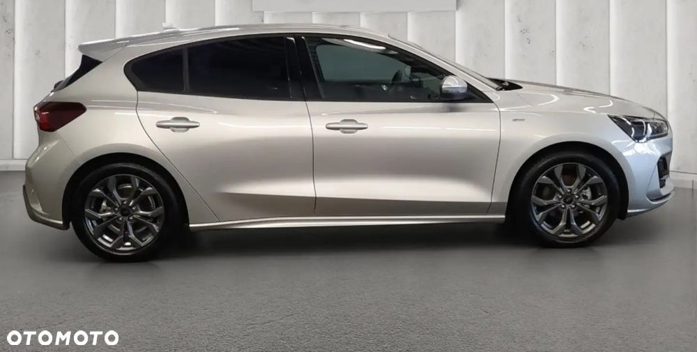 Ford Focus 1.0 EcoBoost mHEV ST-Line X - 5