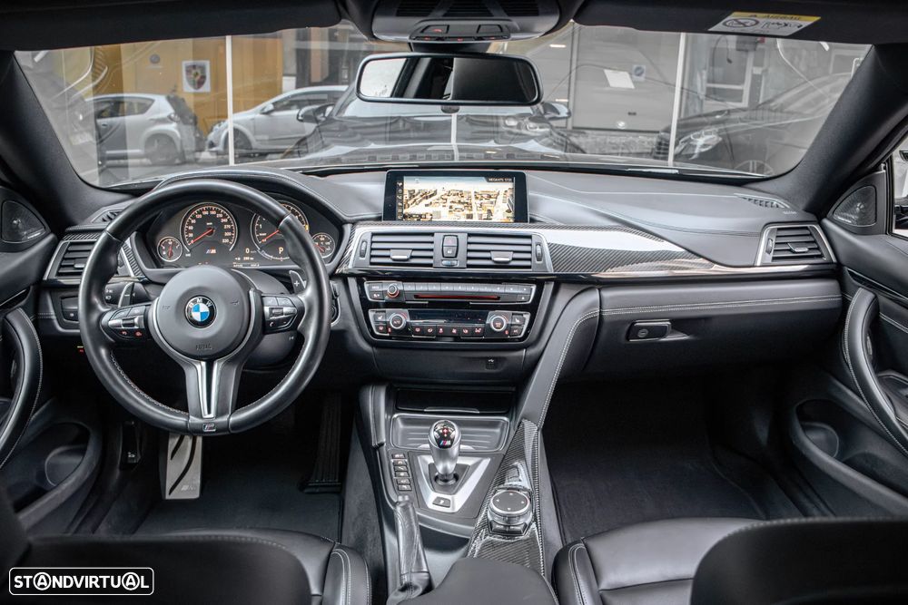 BMW M4 Auto - 12