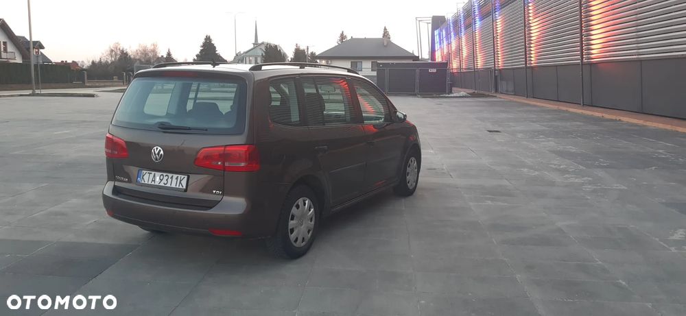Volkswagen Touran - 8