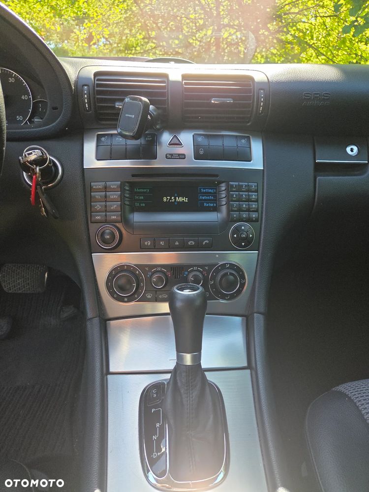 Mercedes-Benz Klasa C 200 CDI Automatik Avantgarde DPF - 21