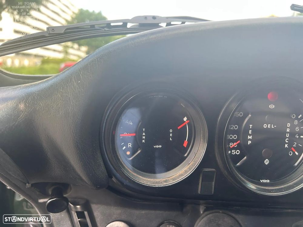 Porsche 911 Série F - 20