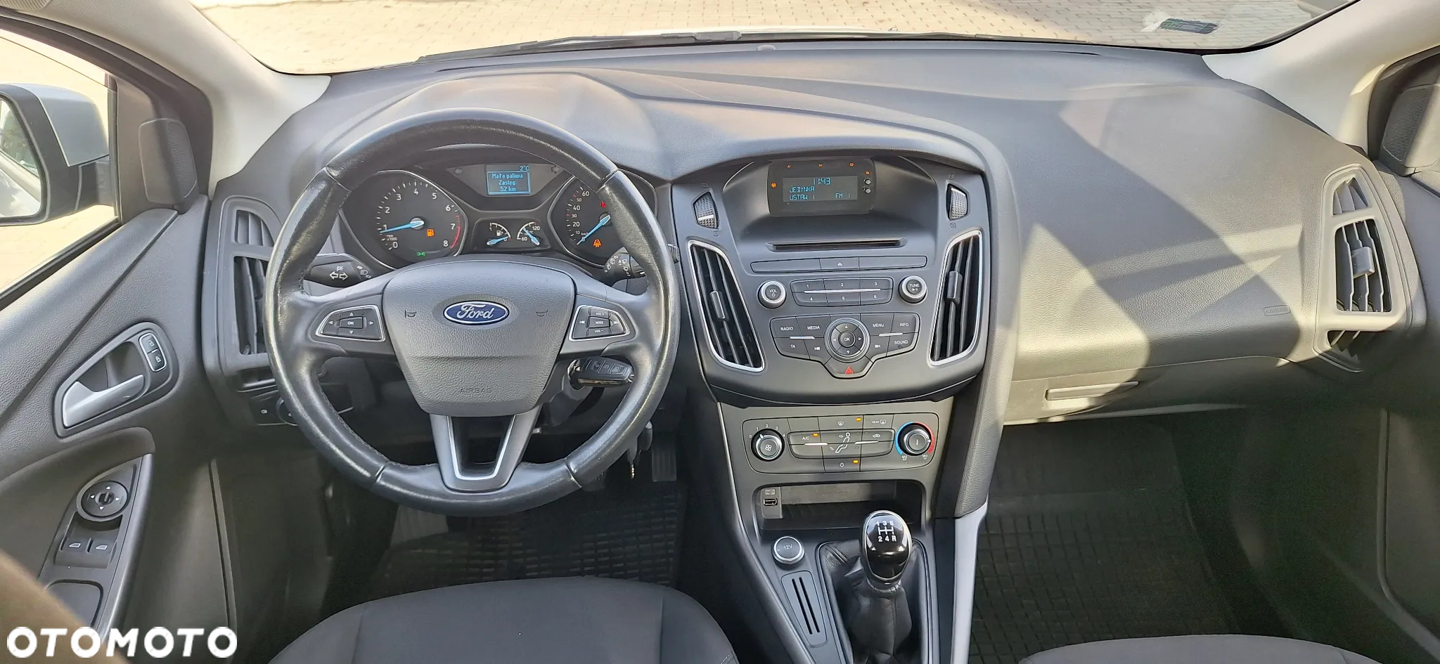 Ford Focus 1.6 SYNC Edition - 12