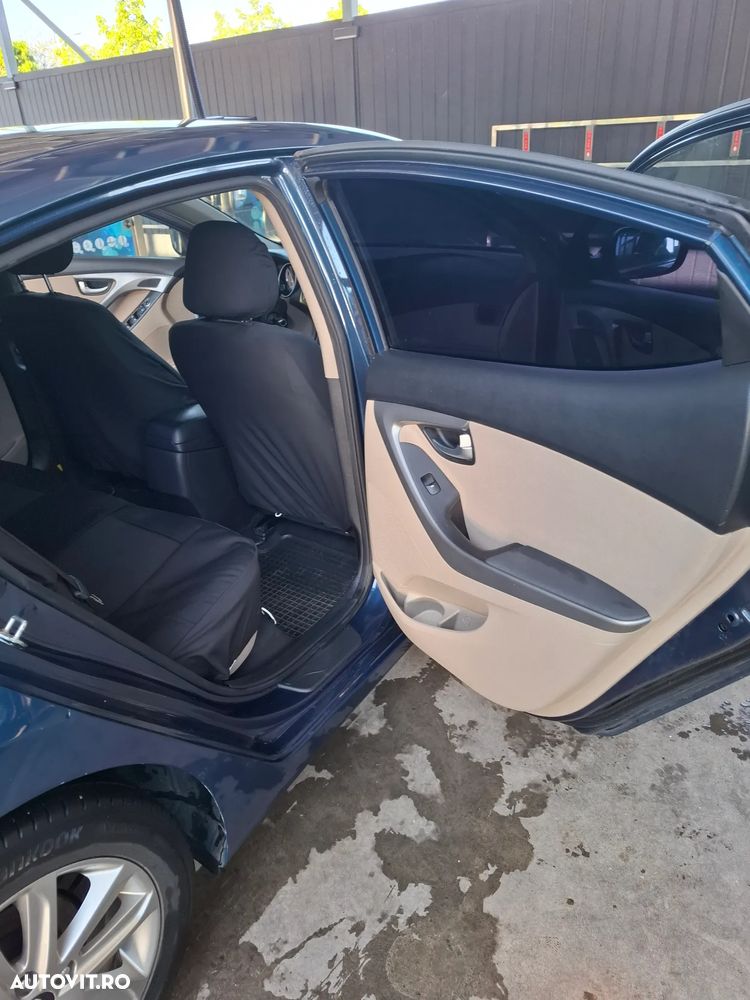 Hyundai Elantra 1.6 MPi Exclusive - 7