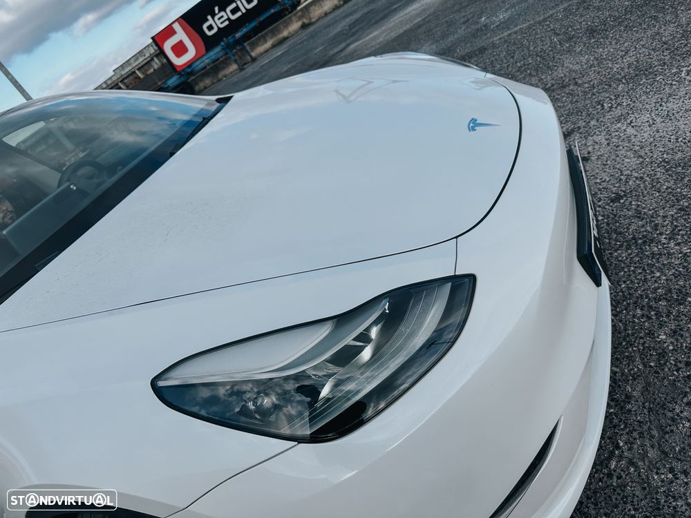 Tesla Model Y Performance Tração Integral - 18