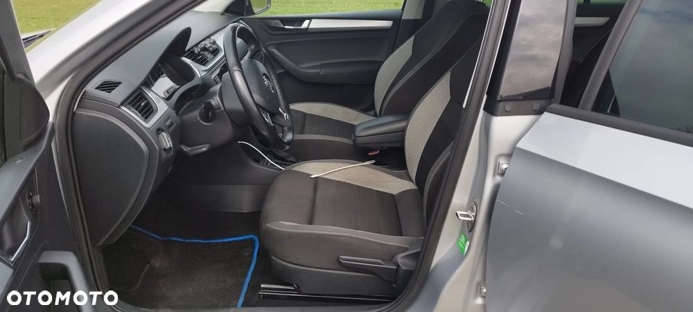 Skoda RAPID 1.0 TSI Style DSG - 8