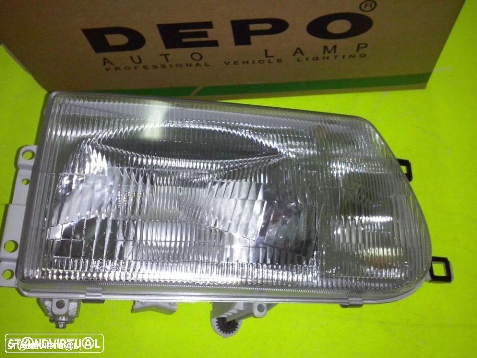 Faróis da frente Toyota Dyna 250 e 280 (Novos) - 1