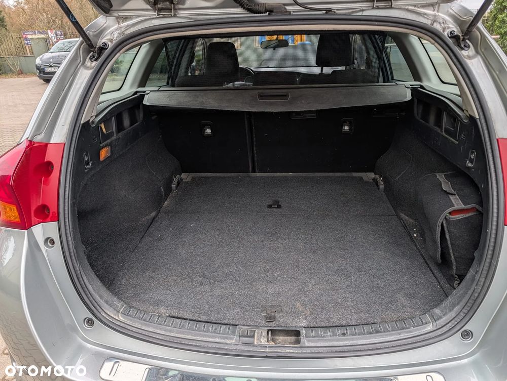 Toyota Auris 1.4 D-4D Premium Comfort - 2