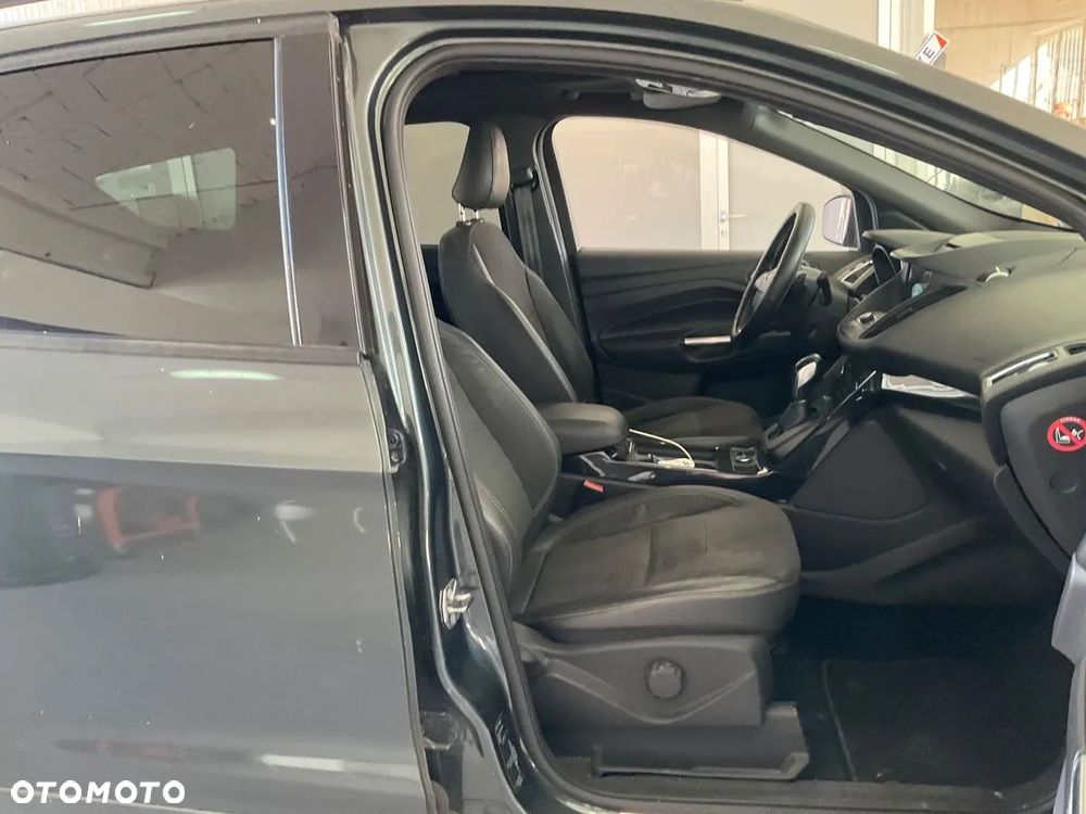 Ford Kuga 2.0 TDCi 4x4 ST-Line - 9