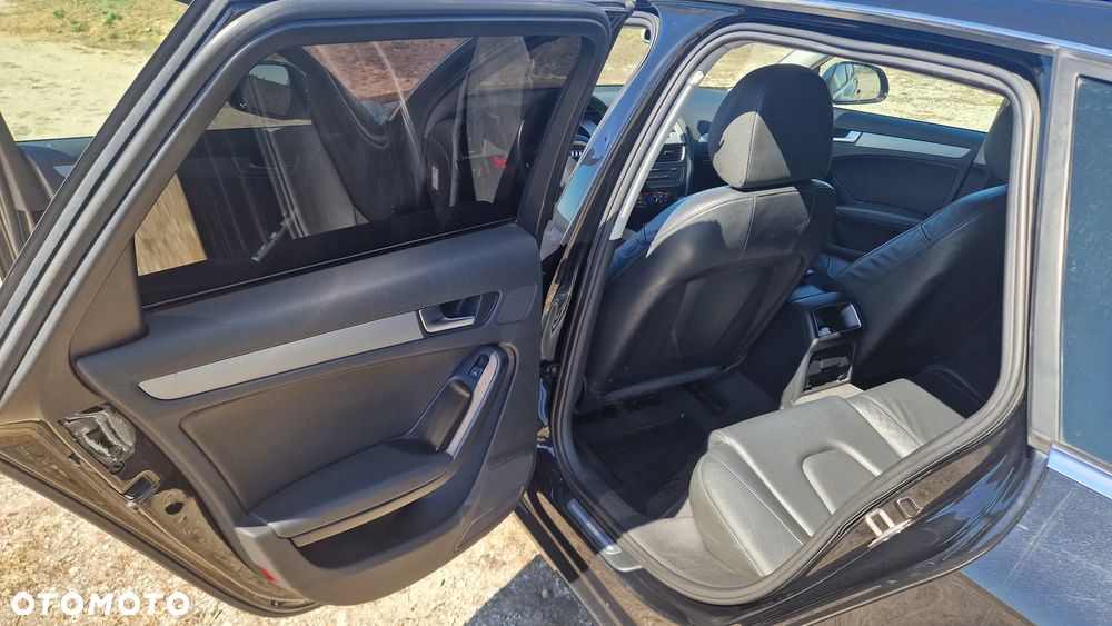 Audi A4 Avant 2.0 TDI - 10