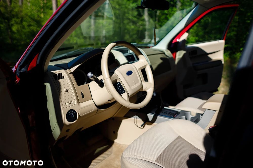 Ford Escape 3.0 XLT - 14