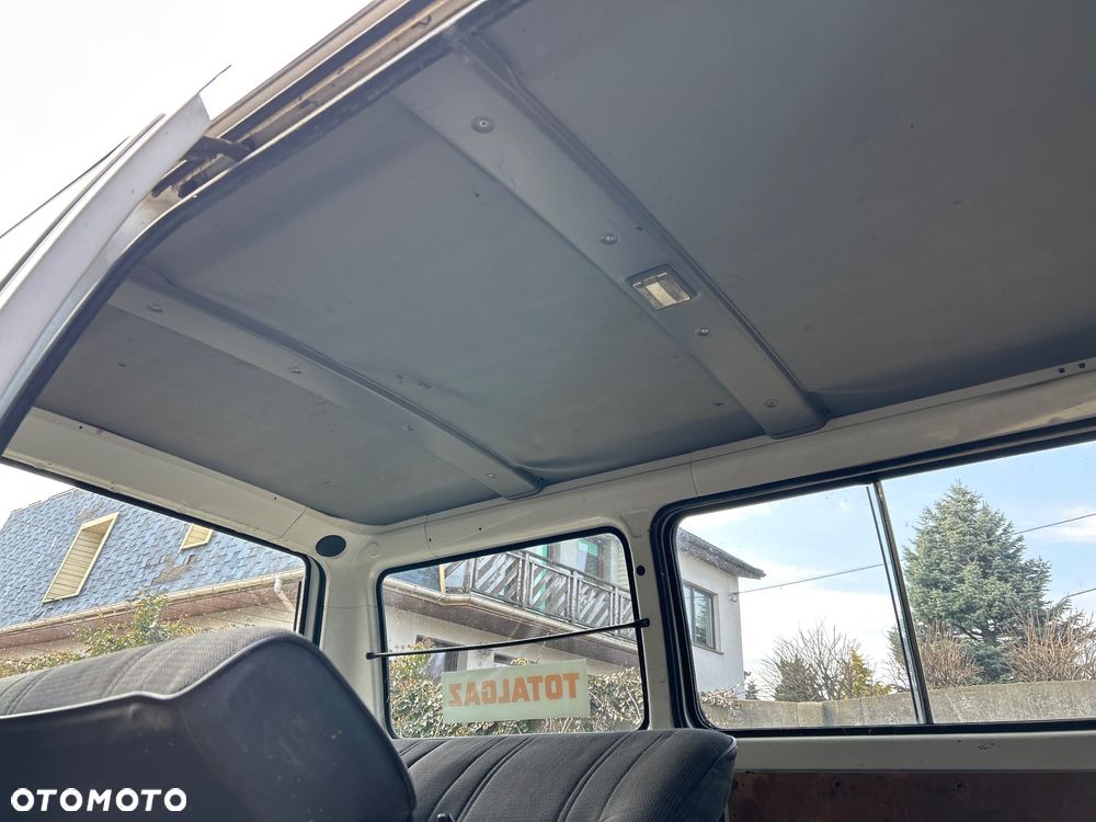 Mitsubishi L300 - 16