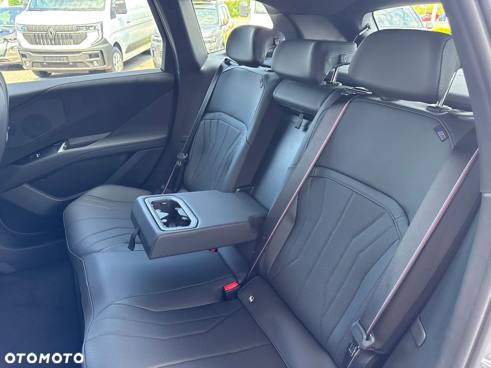 BMW iX3 50 xDrive 113.4kWh - 18