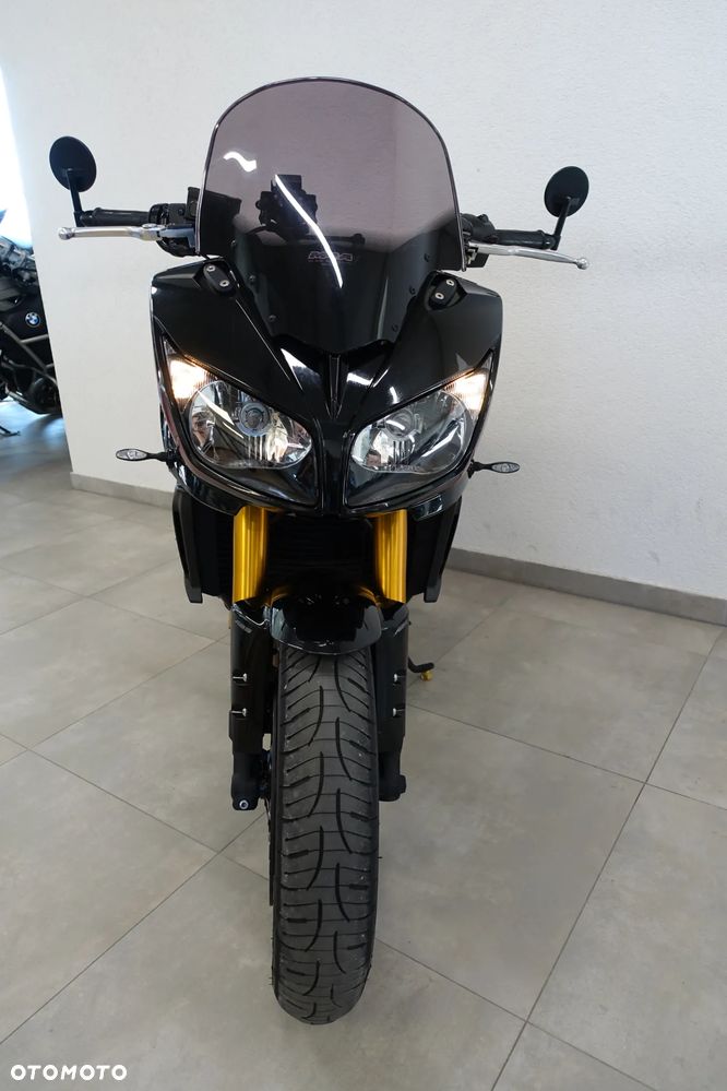 Yamaha FZ - 8