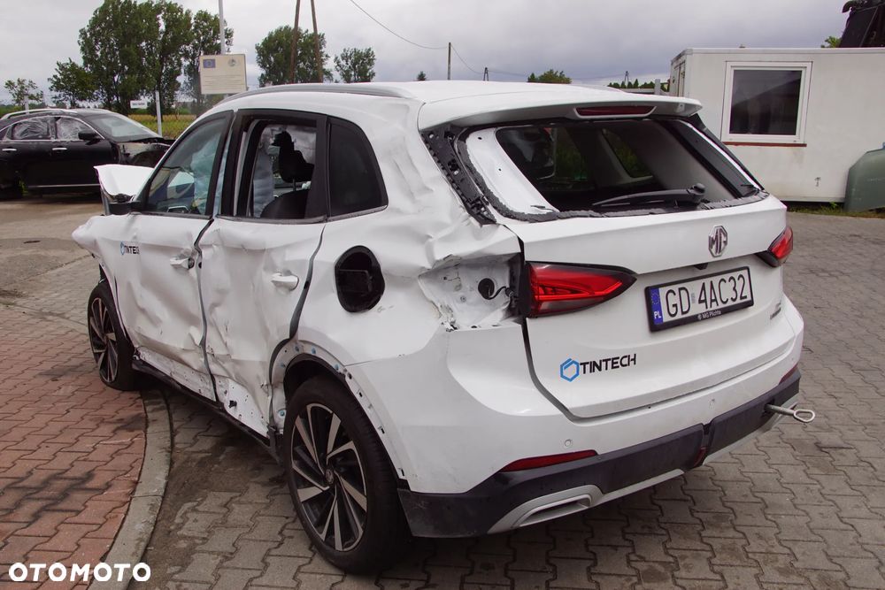 Auto na części - MG ZS II 1.5 HEV+ 197 KM 15FHC DHT 5WSB 2026R Silnik Skrzynia Bateria Drzwi Błotnik Zderzak Lampa Lusterko Klamka Szyba Deska Kokpit Sterownik Moduł Czujnik Licznik Wyświetlacz Panel Kierownica - 7