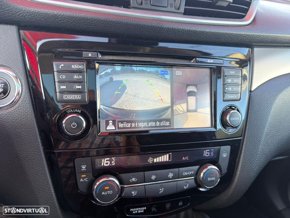 Nissan Qashqai 1.5 dCi N-Connecta J18+Led - 16