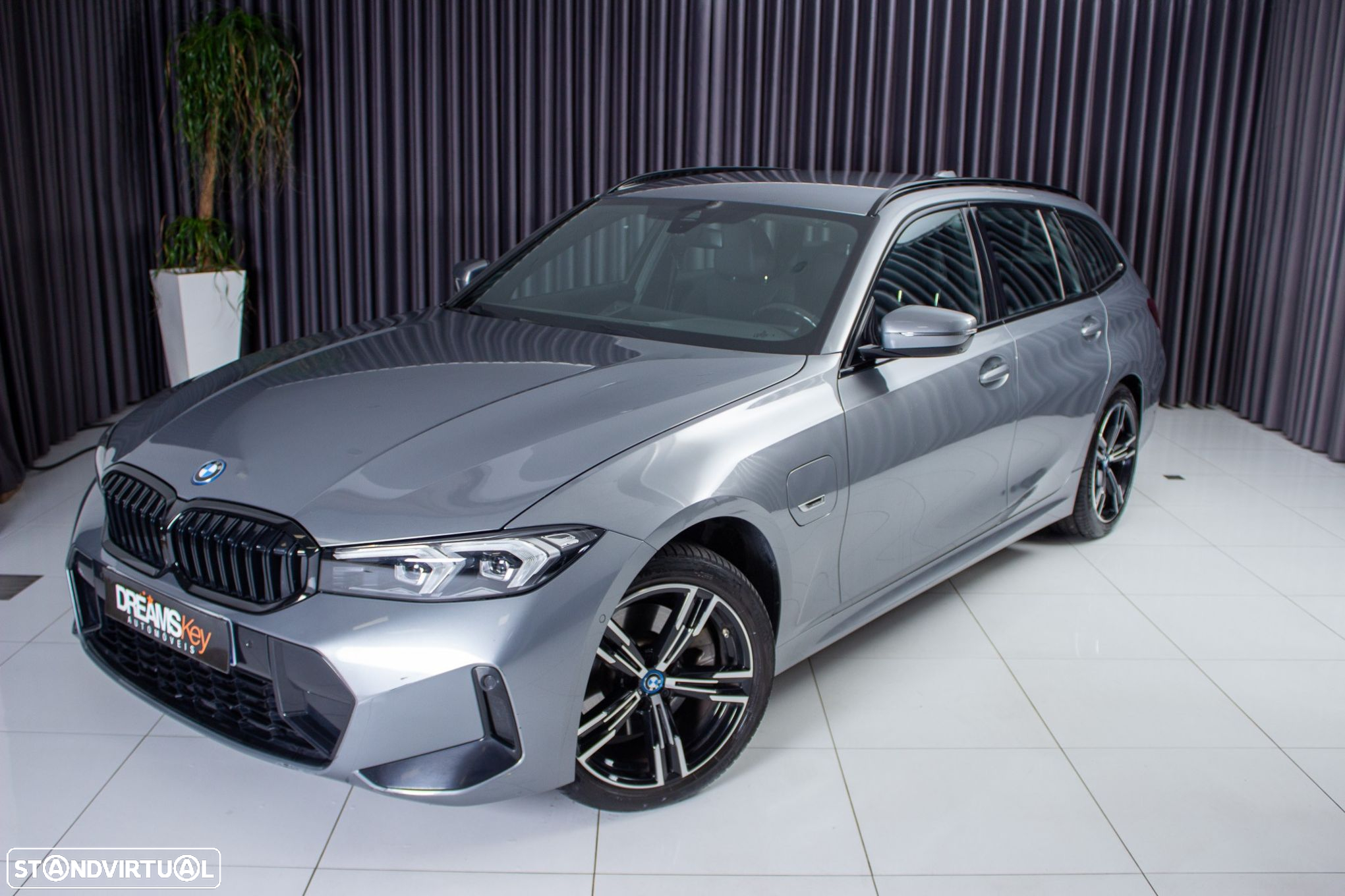 BMW 330 e Touring Pack M Auto - 23