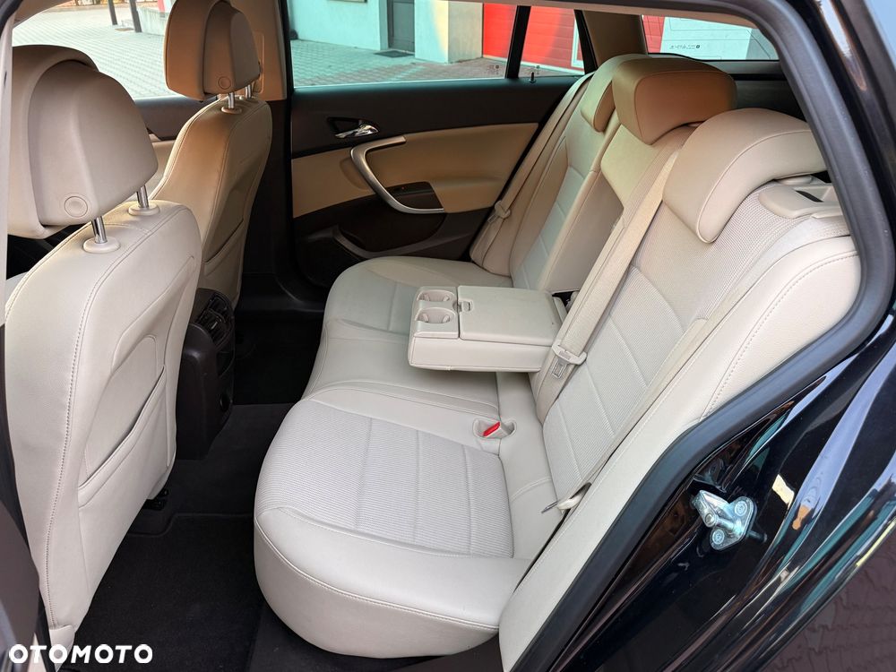 Opel Insignia 1.6 T Cosmo - 25