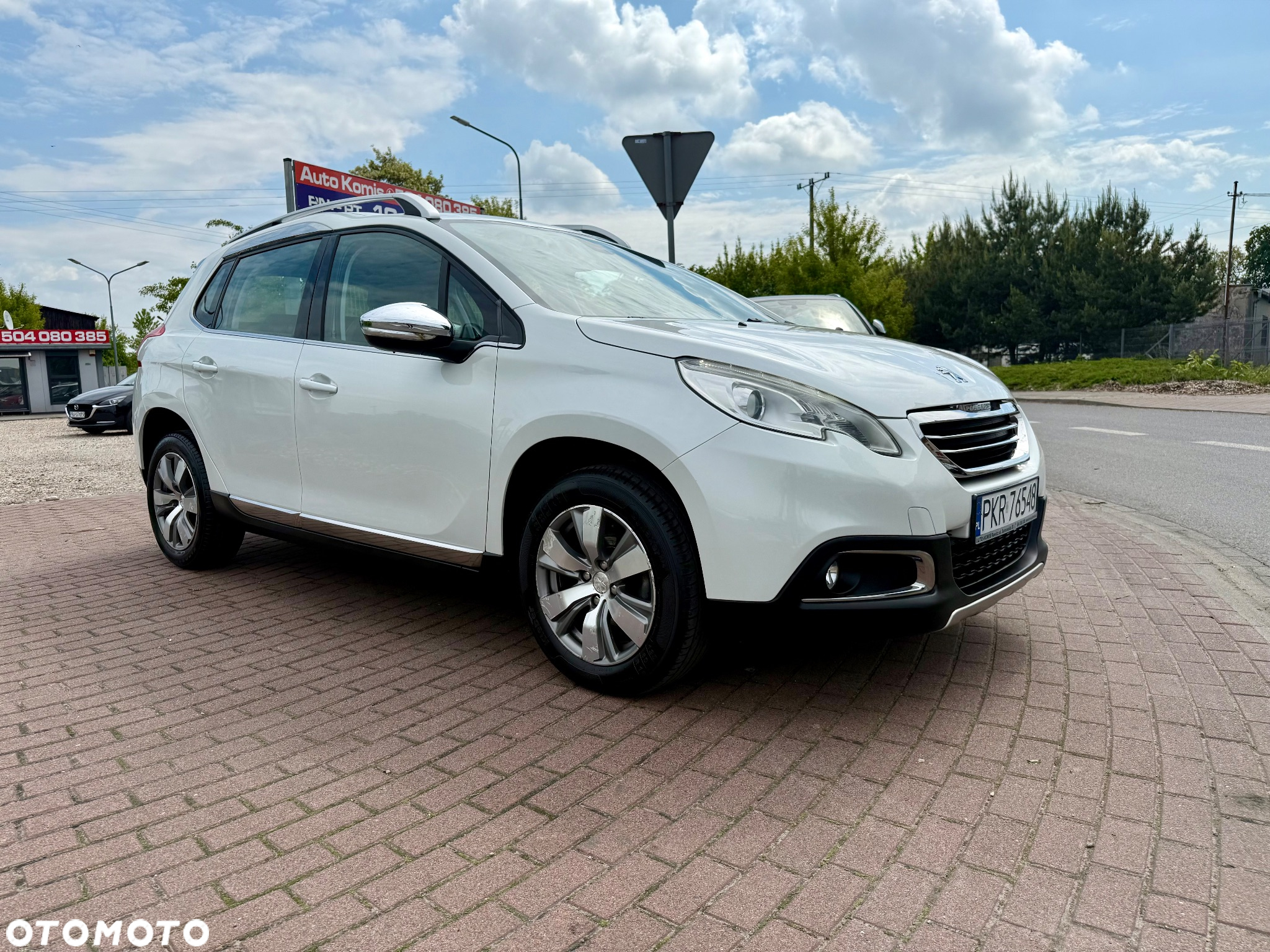 Peugeot 2008 1.6 e-HDi Allure S&S - 25