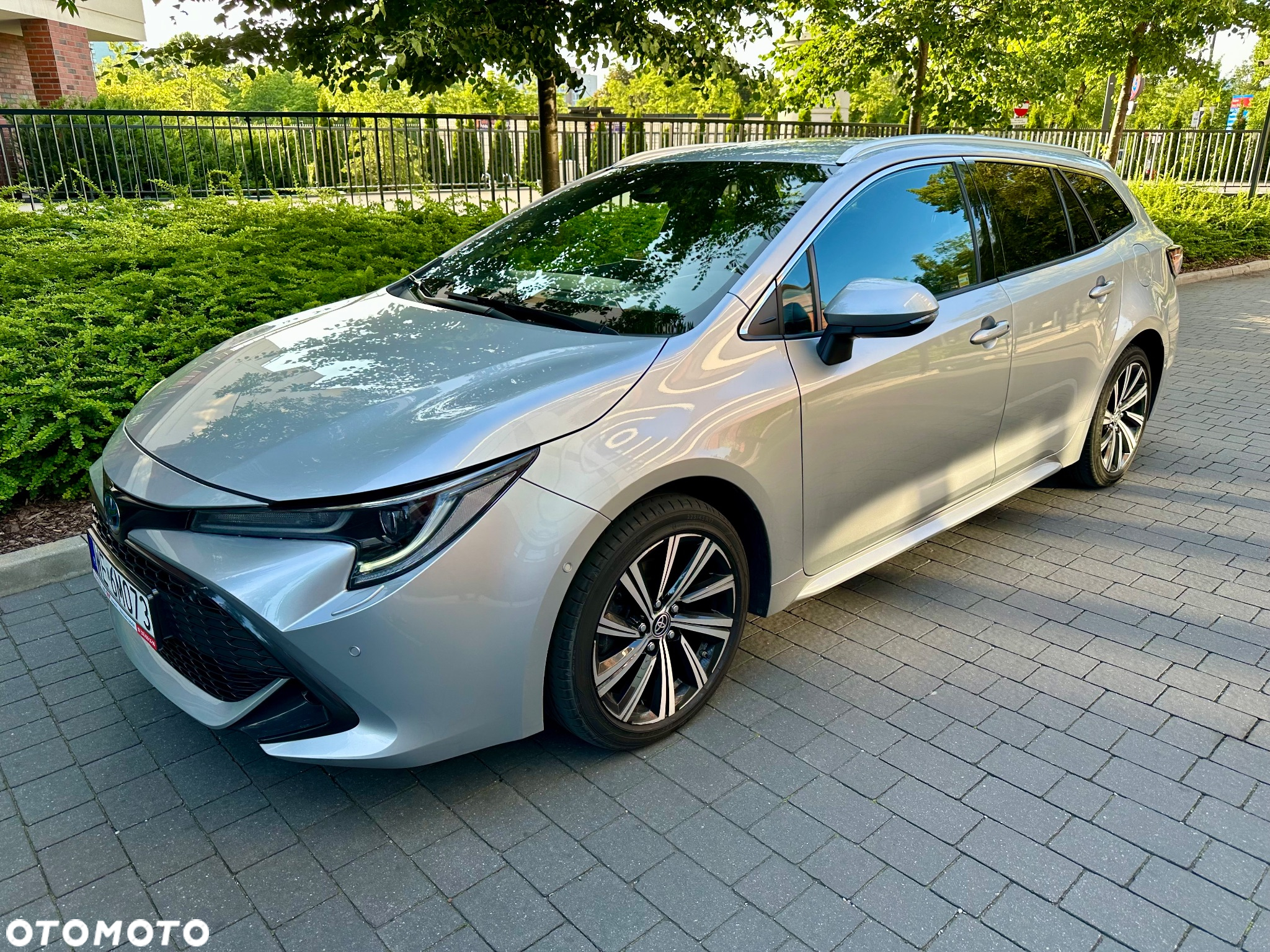 Toyota Corolla 2.0 Hybrid Style - 2