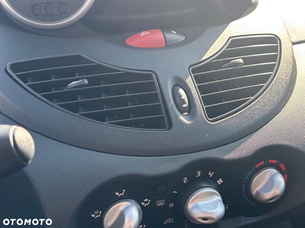 Renault Twingo 1.2 16V Eco Wind - 21