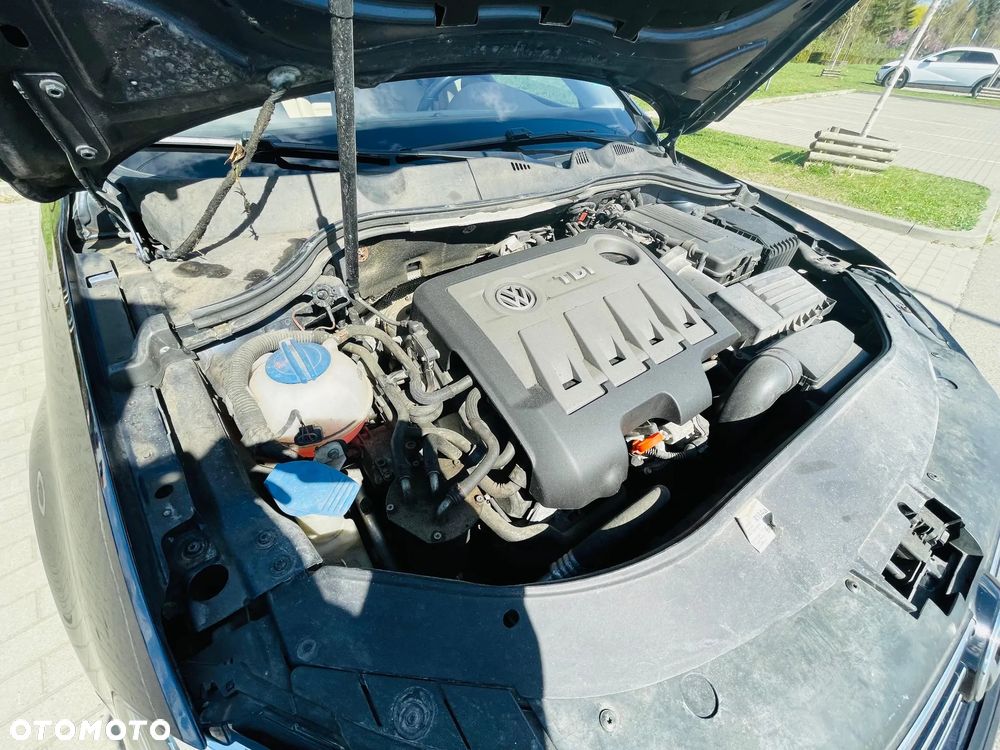 Volkswagen Passat 2.0 TDI DPF DSG Highline - 32