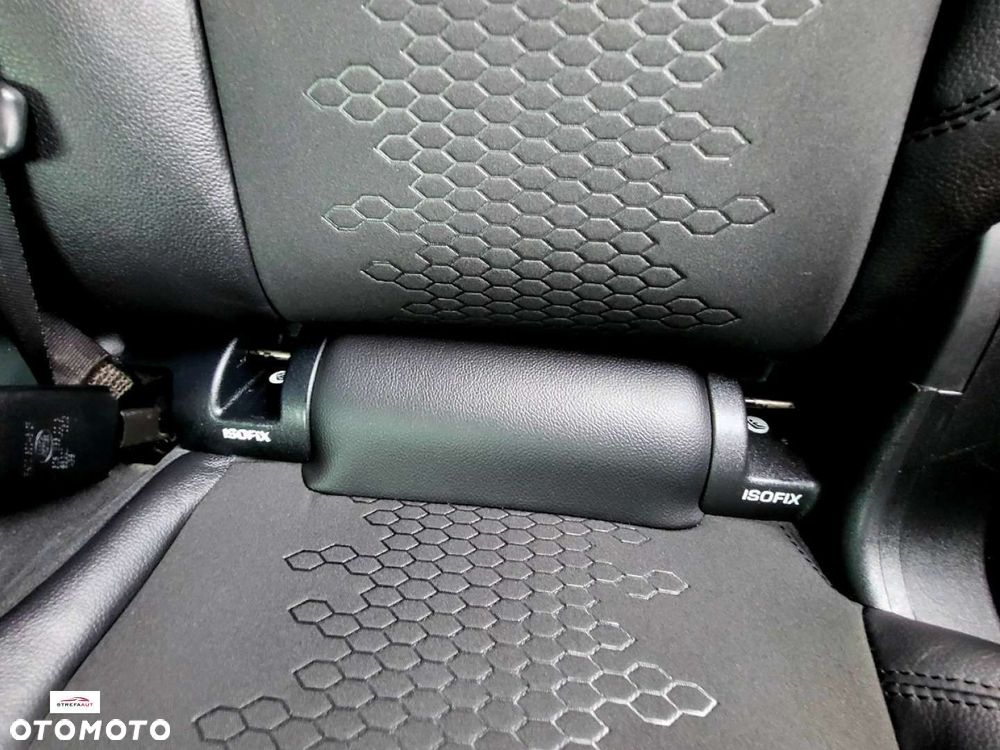 Land Rover Discovery Sport - 33