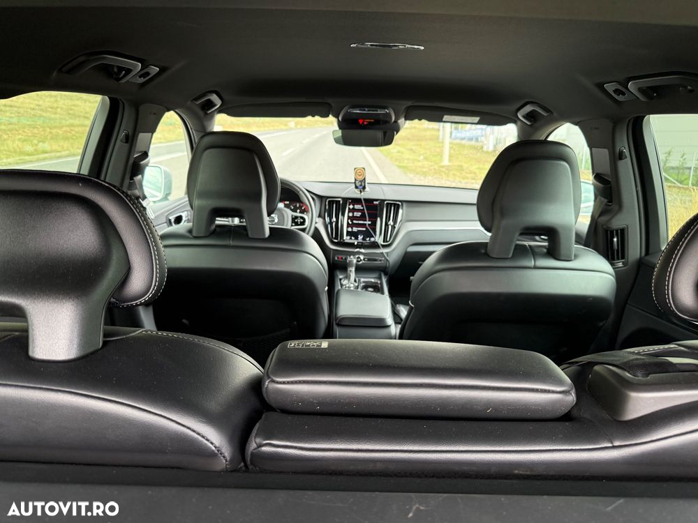 Volvo XC 60 D4 AWD R-Design - 10
