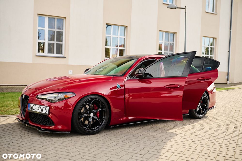 Alfa Romeo Giulia 2.0 Turbo 16V AT8-Q4 Ti - 12