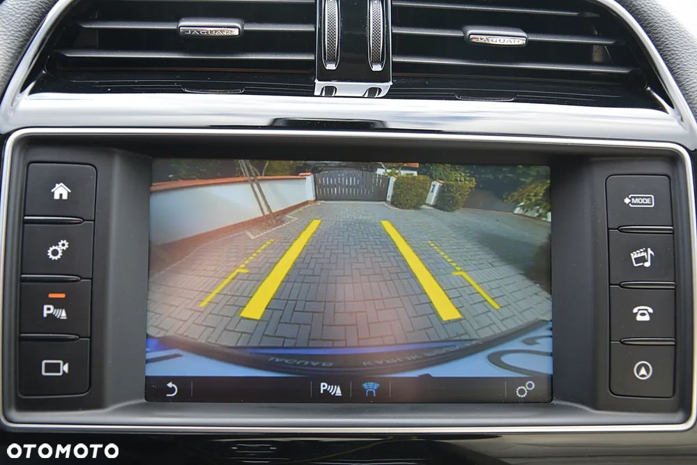 Jaguar F-Pace 2.0 i4D AWD Prestige - 30