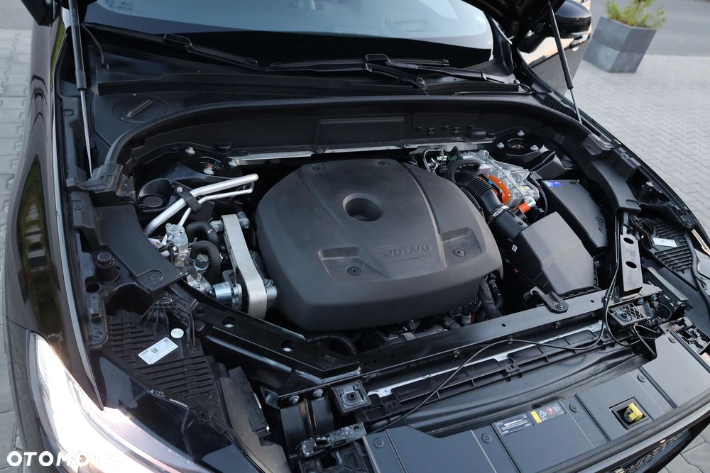 Volvo XC 60 T8 AWD Ultra Black Edition - 35