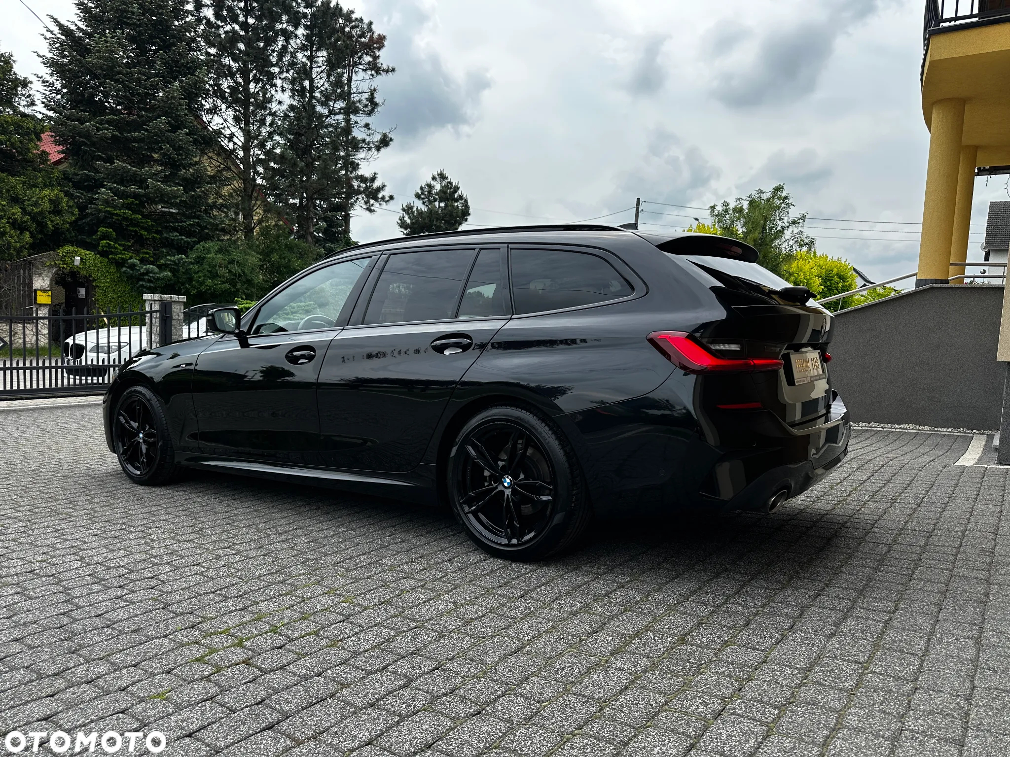BMW Seria 3 320d Touring M Sport - 4
