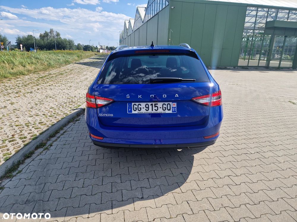 Skoda Superb 2.0 TDI Ambition DSG7 - 13