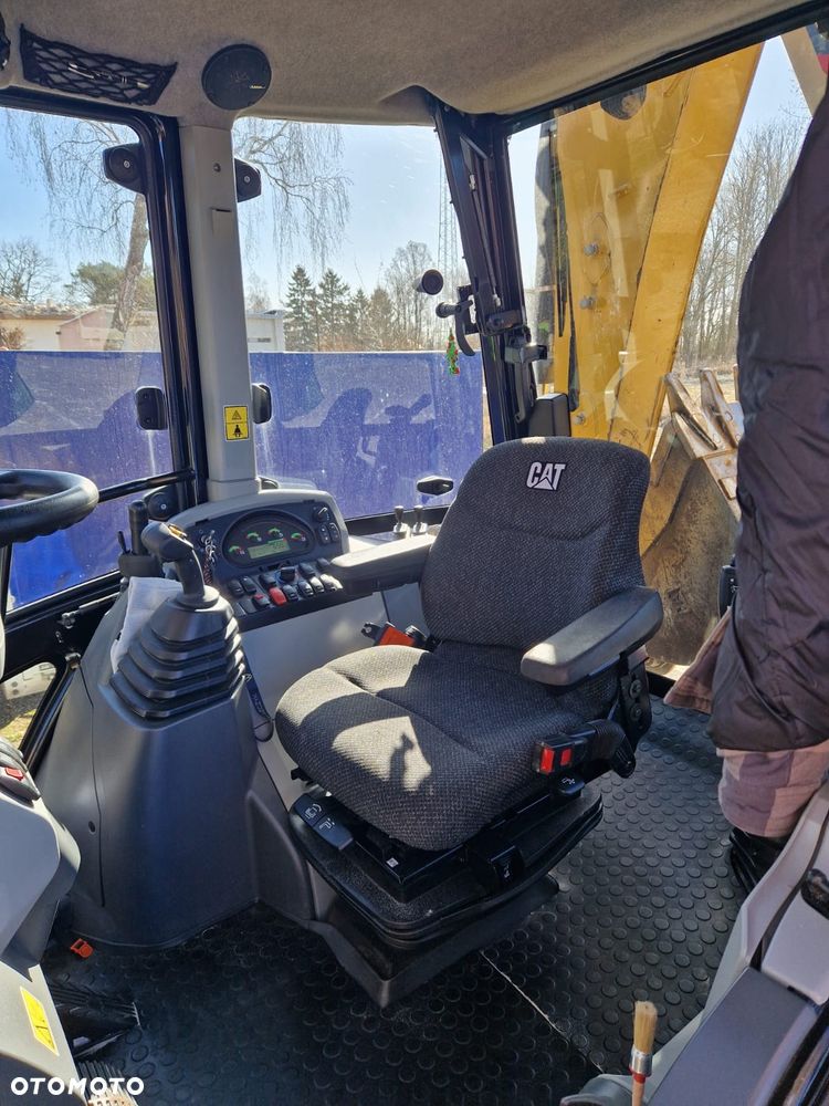 Caterpillar 432F2 - 5
