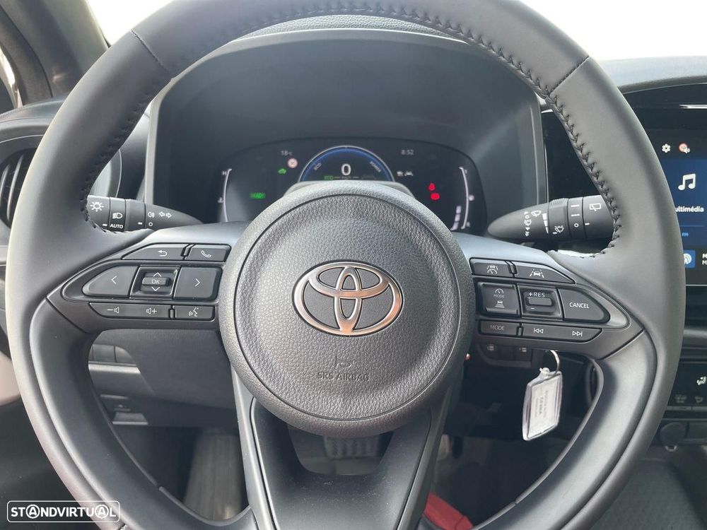 Toyota Aygo X 1.5 Hybrid Play - 19