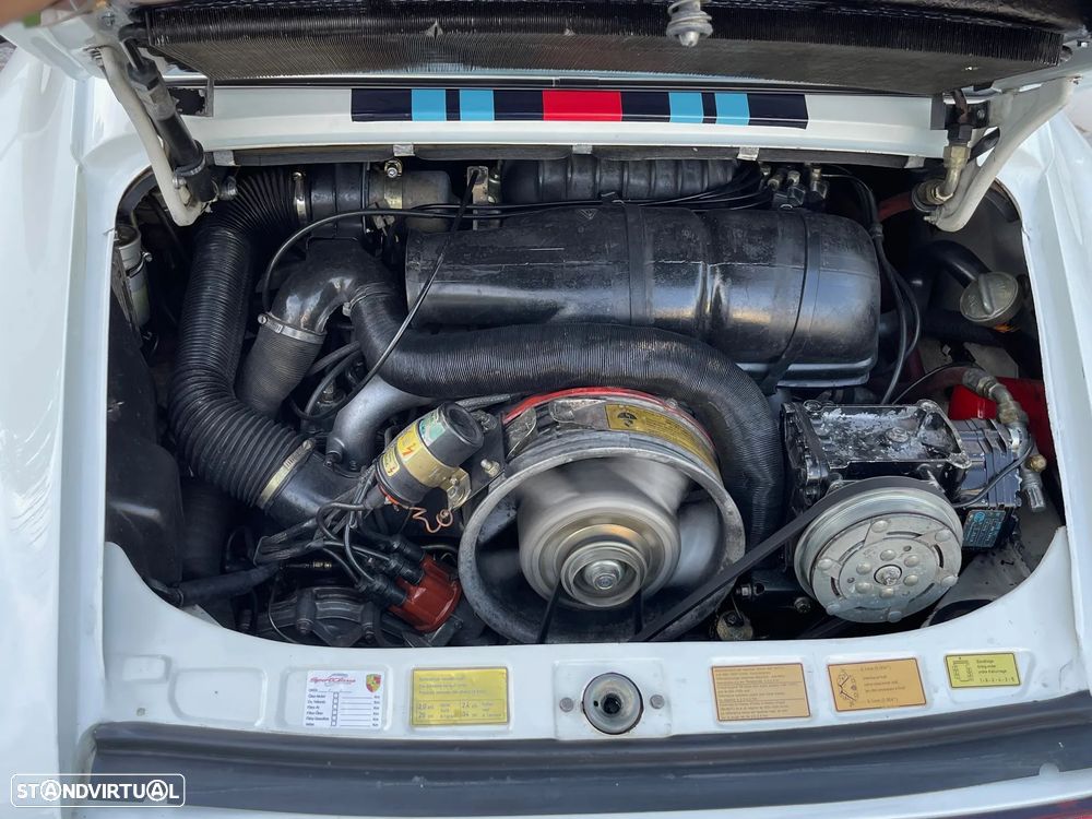 Porsche 911 Série G - 12