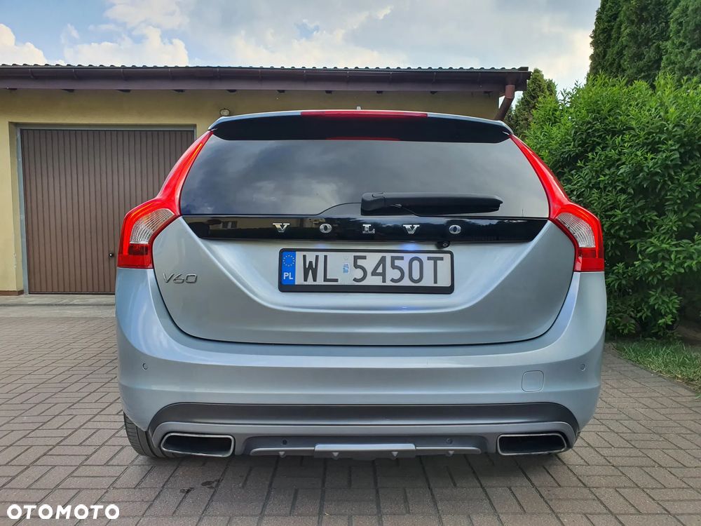 Volvo V60 D4 Drive-E R-Design Summum - 24