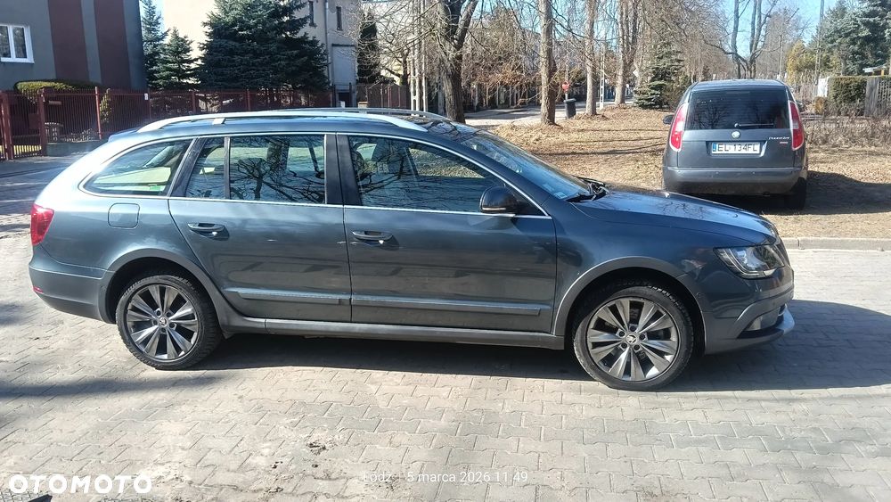 Skoda Superb 2.0 TDI 4x4 Active DSG - 4