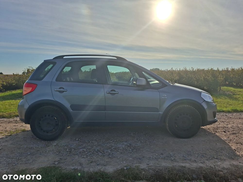 Suzuki SX4 1.9 DDiS 4WD GS / Premium - 6