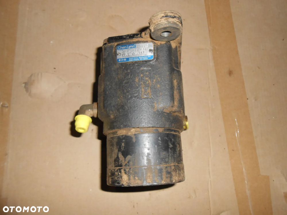 Orbitrol RE34138 John Deere 7800 - 4