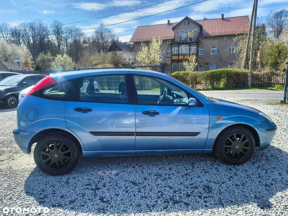 Ford Focus Ambiente - 8