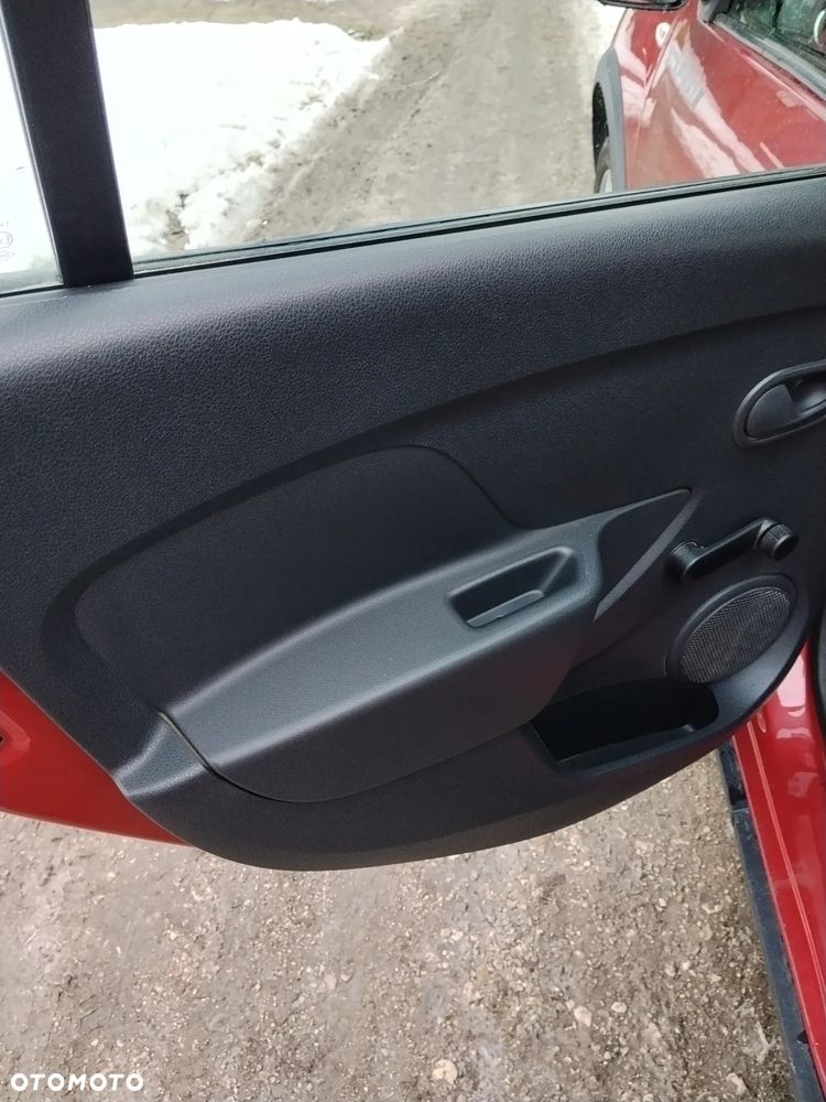 Dacia Sandero TCe 90 Celebration - 30