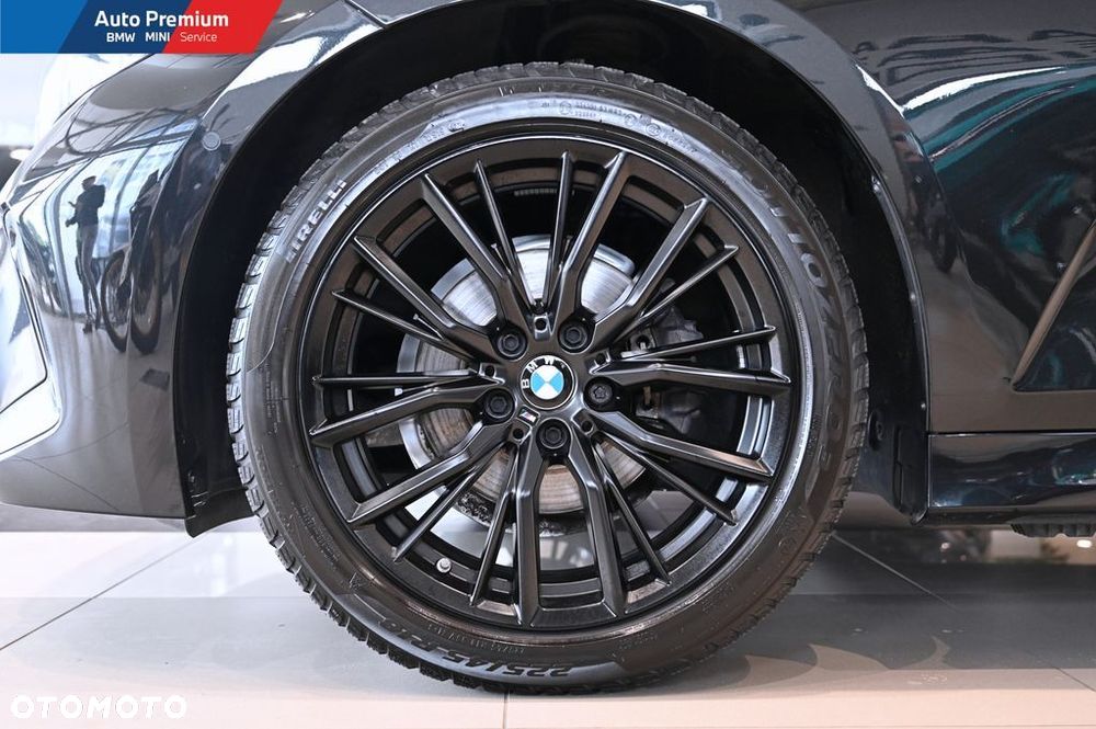 BMW Seria 3 318i - 23